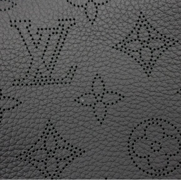 Louis Vuitton  Why Knot MM Monogram Mahina Leather Hobo Bag Black - Picture 11 of 13